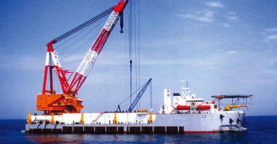 3800噸起重鋪管船 藍(lán)疆